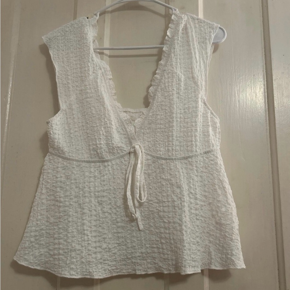 White Sleeveless Textured Top